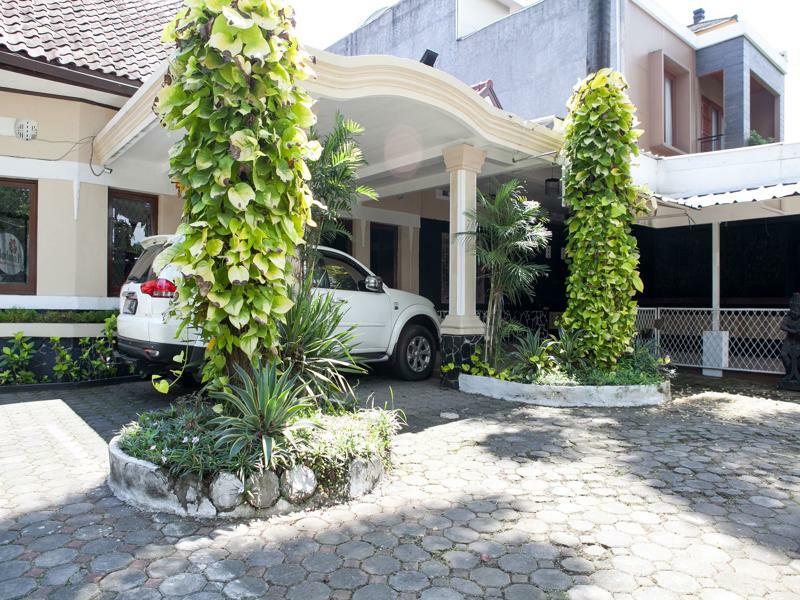 Hotel O Bandung Near Stadion Siliwangi Formerly The Ethnic Hotel Bandung Eksteriør bilde